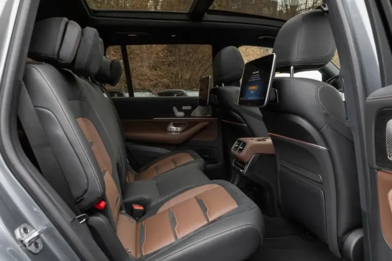 Mercedes-Benz GLS 63 din 2024 cu 23.370 km - oferta MER109190 - foto 4