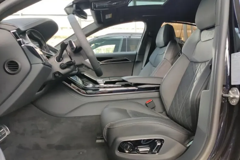 Audi S8 din 2024 cu 4.200 km - oferta AUD109194 - foto 7