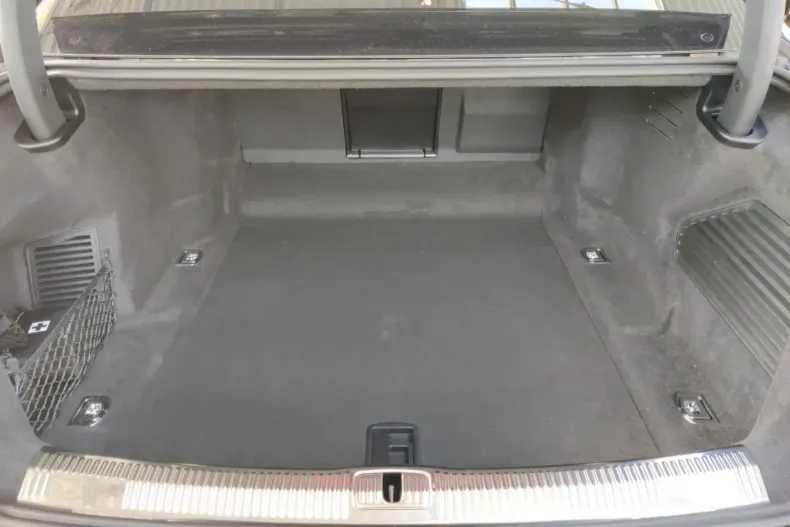 Audi S8 din 2024 cu 4.200 km - oferta AUD109194 - foto 14