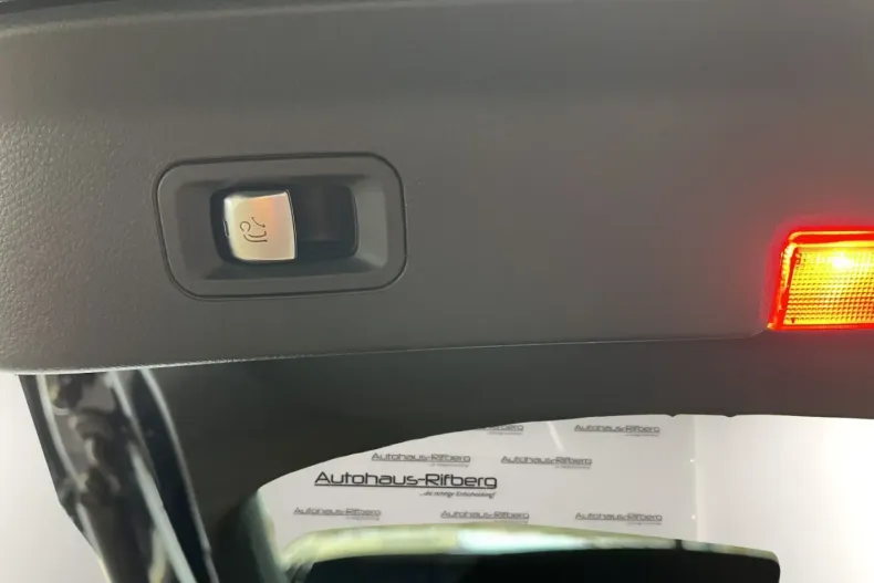 Mercedes-Benz GLC 300 din 2022 cu 80.000 km - oferta MER109202 - foto 19