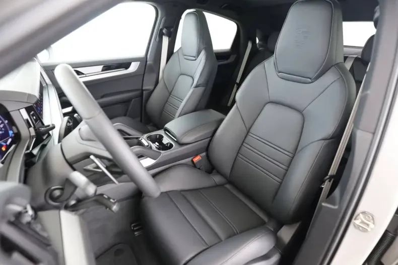 Porsche Cayenne din 2025 cu 9.900 km - oferta POR109241 - foto 14