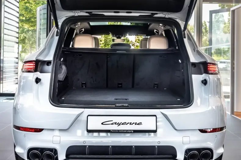 Porsche Cayenne din 2025 cu 11.900 km - oferta POR109245 - foto 6