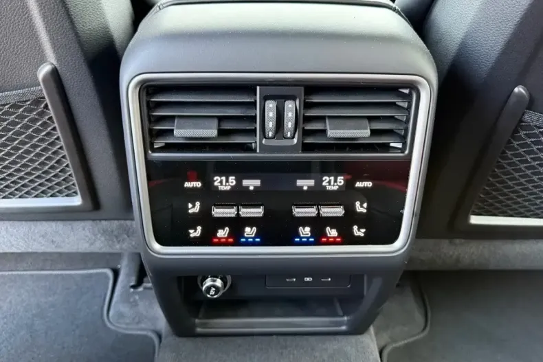 Porsche Cayenne din 2024 cu 927 km - oferta POR109246 - foto 7