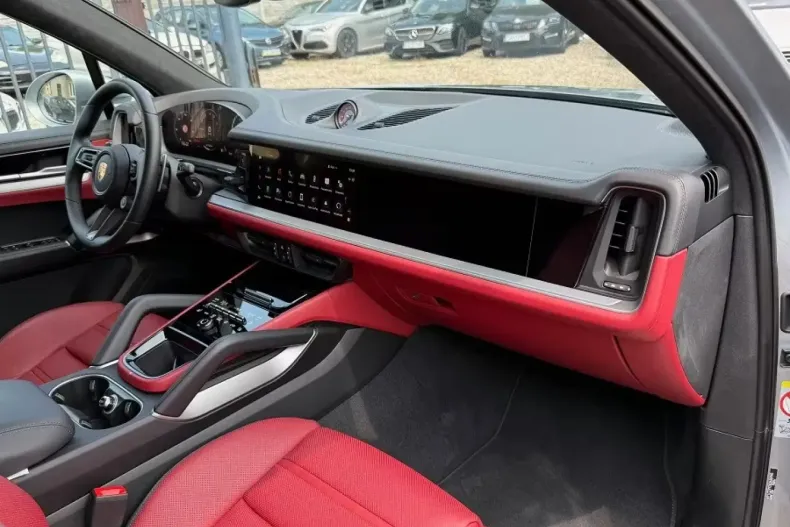 Porsche Cayenne din 2024 cu 927 km - oferta POR109246 - foto 8