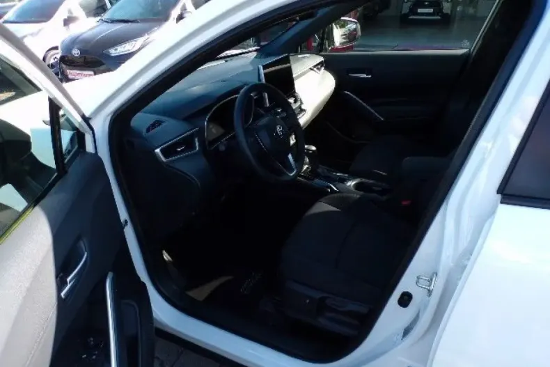 Toyota Corolla Cross din 2024 cu 16.879 km - oferta TOY109269 - foto 11