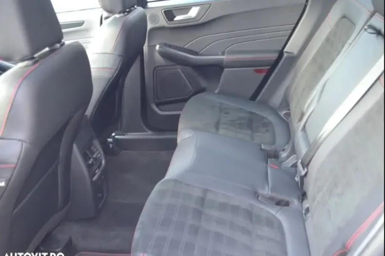 Ford Kuga din 2025 cu 17.410 km - oferta FOR109270 - foto 6