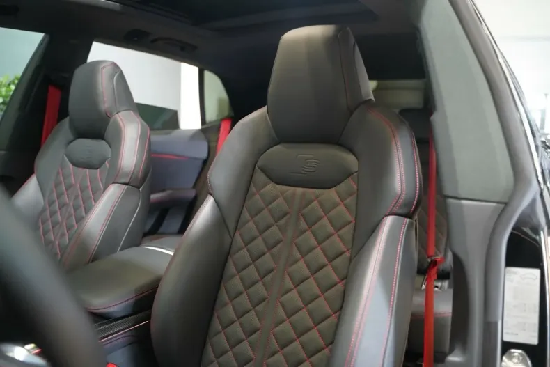 Audi Q8 din 2023 cu 21.738 km - oferta AUD109273 - foto 9