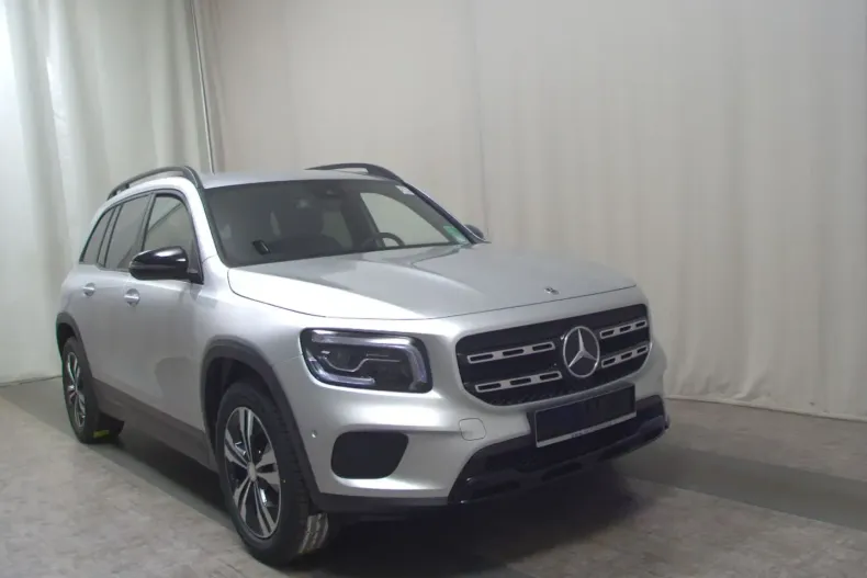 Mercedes-Benz GLB 200 din 2022 cu 75.700 km - oferta MER109275 - foto 3