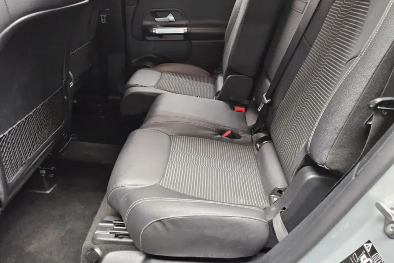 Mercedes-Benz GLB 200 din 2022 cu 75.700 km - oferta MER109275 - foto 13