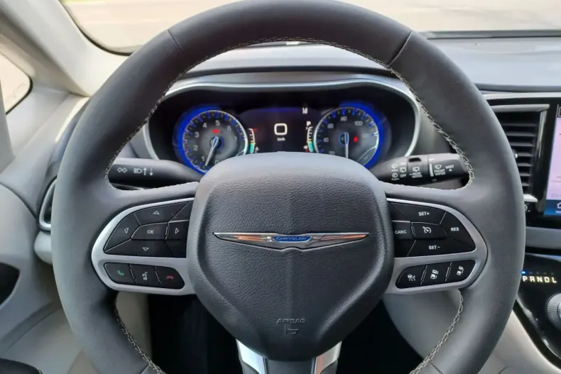 Chrysler Pacifica din 2022 cu 39.118 km - oferta CHR109286 - foto 13