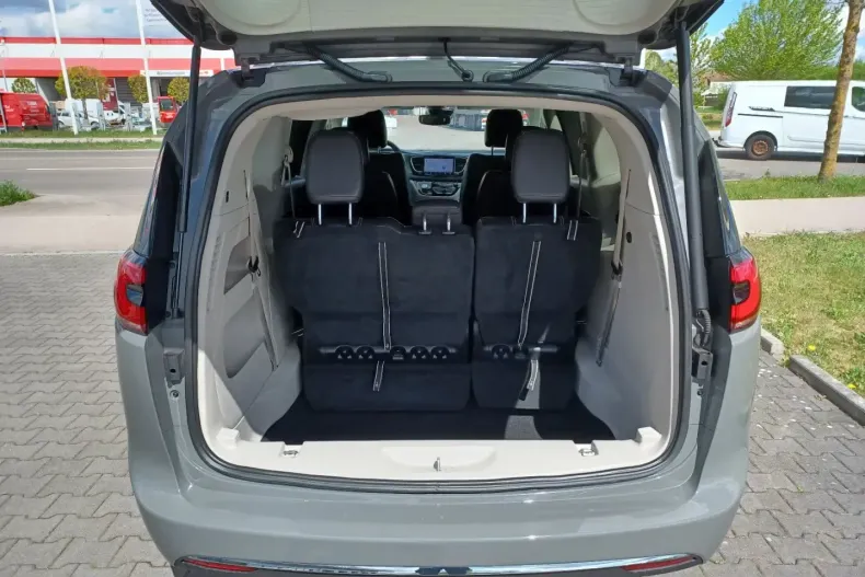 Chrysler Pacifica din 2022 cu 39.118 km - oferta CHR109286 - foto 26