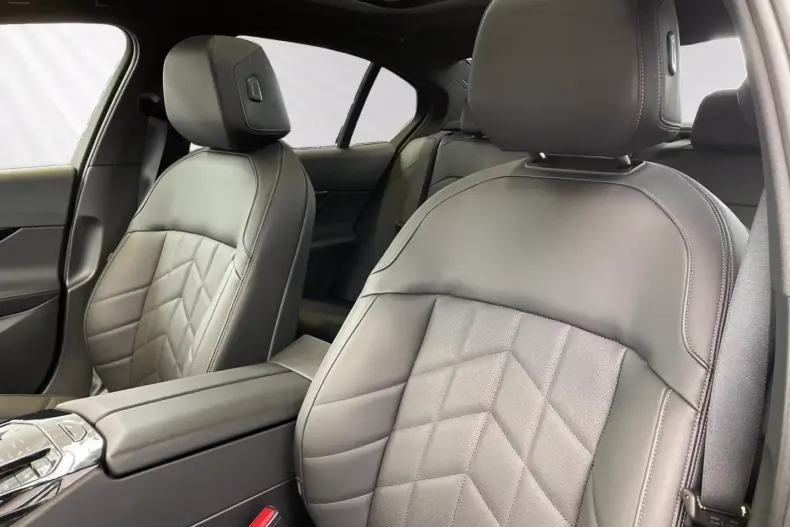 BMW 520 din 2024 cu 18.100 km - oferta BMW109288 - foto 9