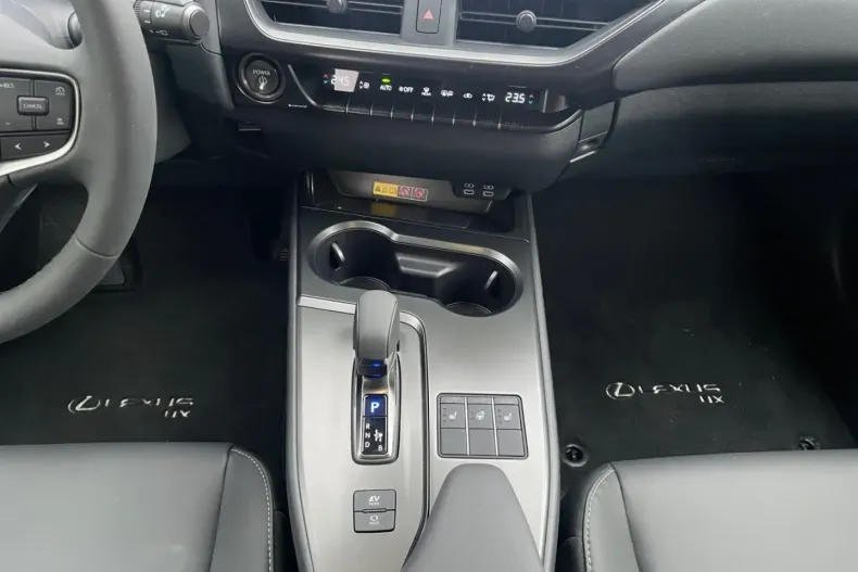 Lexus UX din 2024 cu 12.500 km - oferta LEX109290 - foto 9