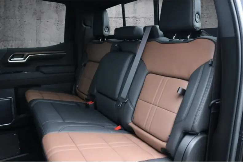 Chevrolet Silverado din 2024 cu 11.454 km - oferta CHE109300 - foto 11