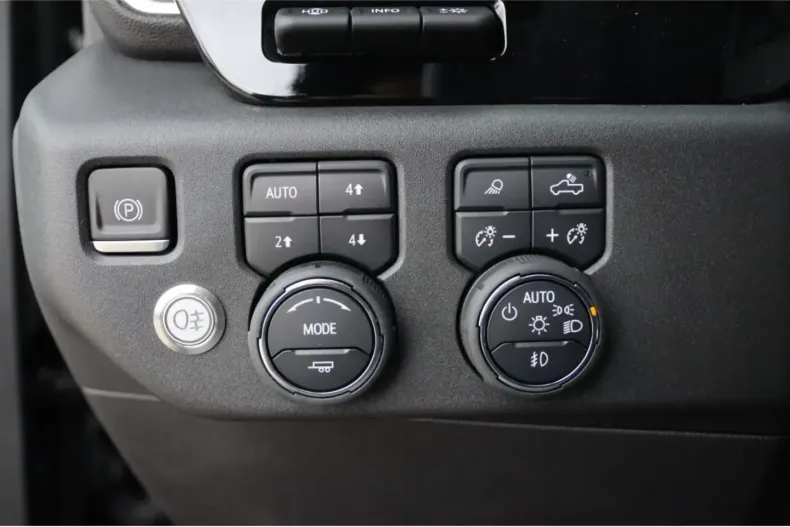 Chevrolet Silverado din 2024 cu 11.454 km - oferta CHE109300 - foto 18