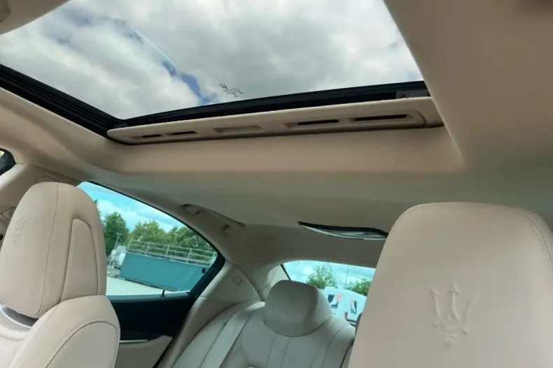 Maserati Ghibli din 2023 cu 14.950 km - oferta MAS109306 - foto 19