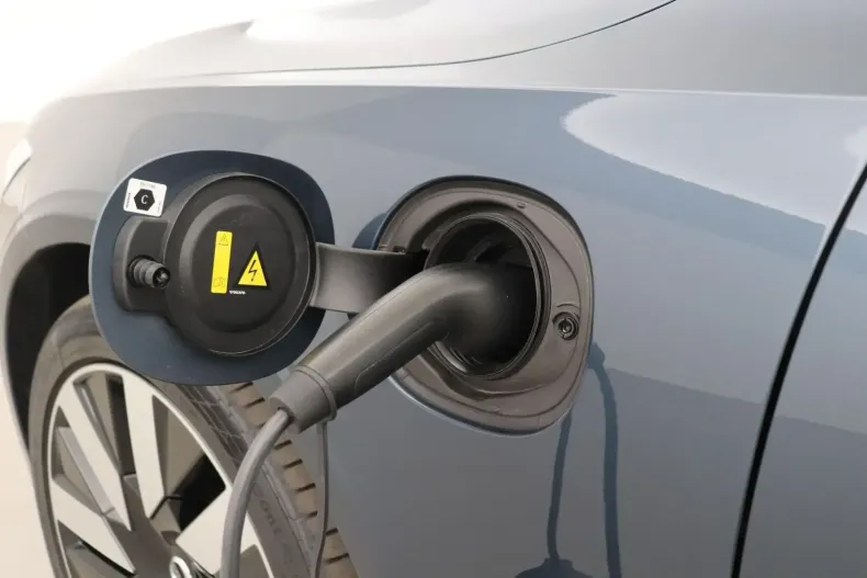 Volvo S90 din 2023 cu 15.557 km - oferta VOL109309 - foto 14