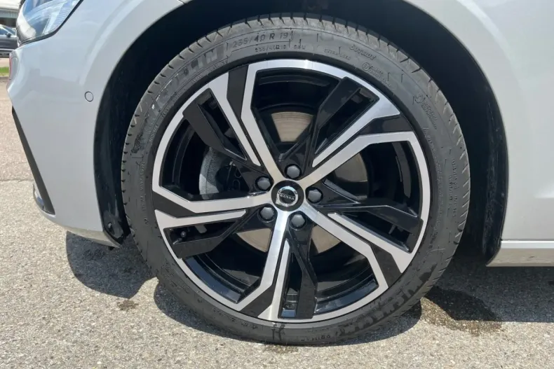 Volvo S60 din 2023 cu 10.909 km - oferta VOL109311 - foto 7