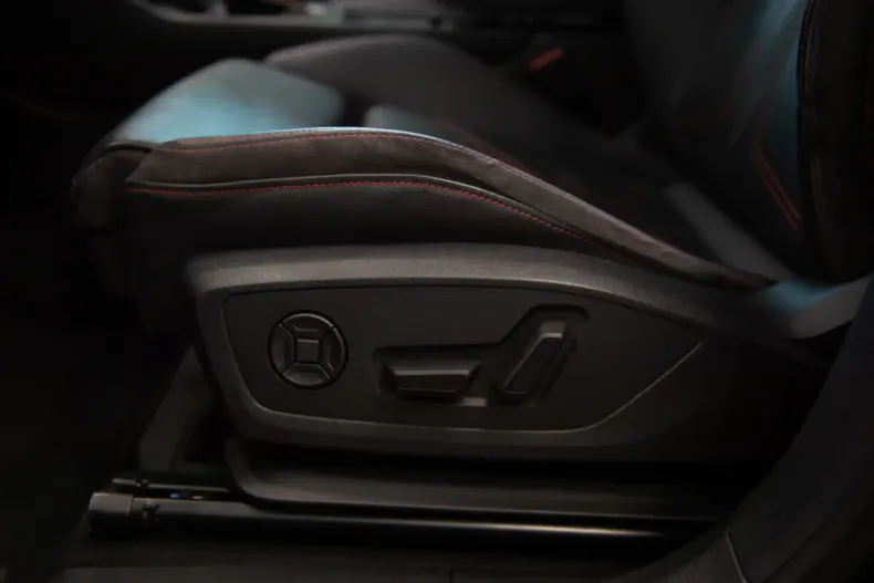 Audi Q3 din 2022 cu 60.440 km - oferta AUD109312 - foto 28