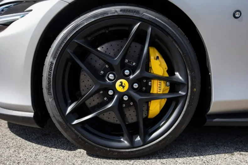 Ferrari Roma din 2023 cu 10.000 km - oferta FER109313 - foto 9