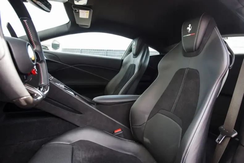 Ferrari Roma din 2023 cu 10.000 km - oferta FER109313 - foto 12