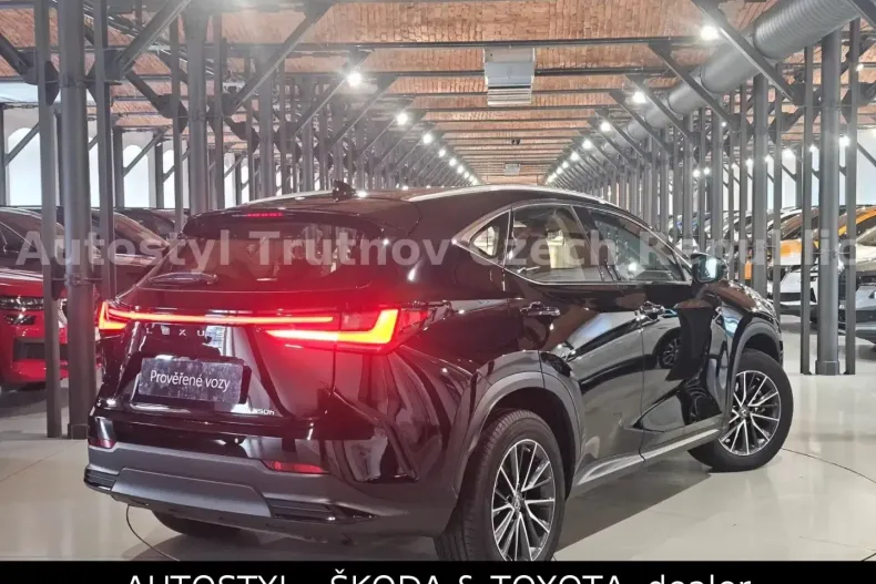 Lexus NX 350h din 2023 cu 16.600 km - oferta LEX109314 - foto 2