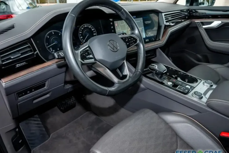 Volkswagen Touareg din 2022 cu 84.907 km - oferta VOL109315 - foto 3