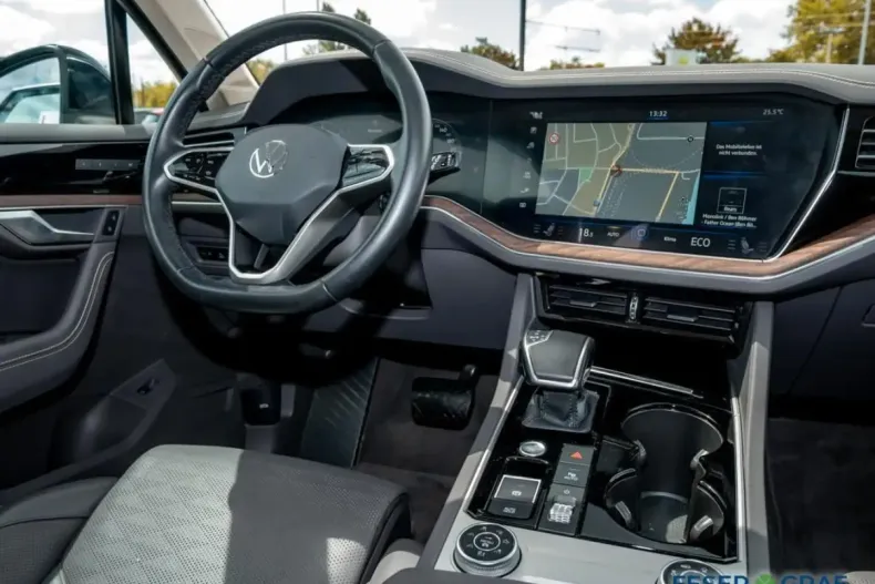 Volkswagen Touareg din 2022 cu 84.907 km - oferta VOL109315 - foto 4