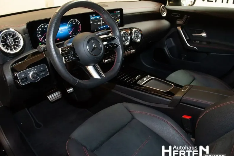 Mercedes-Benz CLA 250 din 2024 cu 6.762 km - oferta MER109319 - foto 8