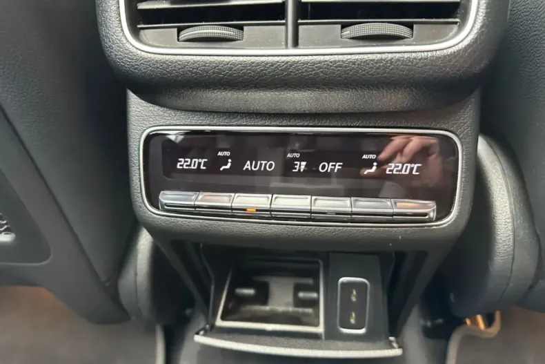 Mercedes-Benz GLE 300 din 2023 cu 20.000 km - oferta MER109327 - foto 12