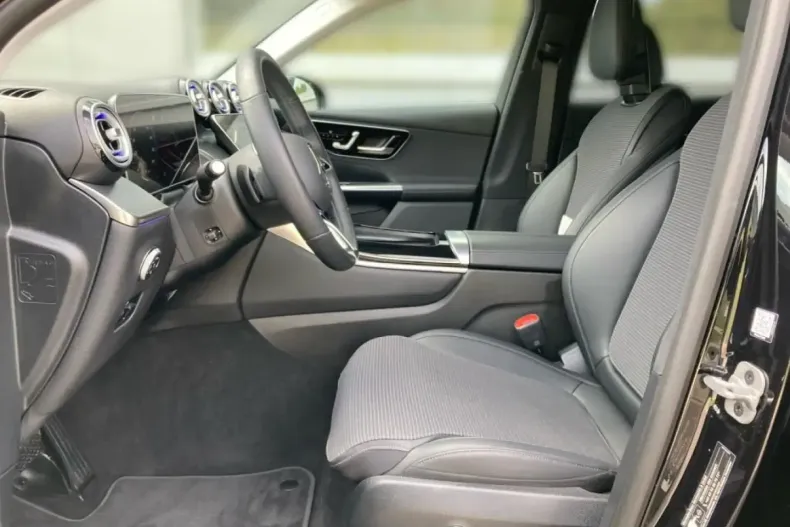 Mercedes-Benz GLC 220 din 2024 cu 14.325 km - oferta MER109332 - foto 8