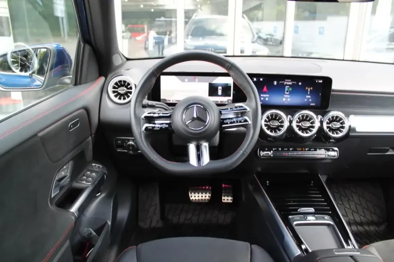 Mercedes-Benz GLB 220 din 2024 cu 6.500 km - oferta MER109335 - foto 14