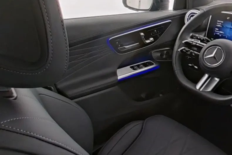 Mercedes-Benz GLC 300 din 2024 cu 29.600 km - oferta MER109336 - foto 5