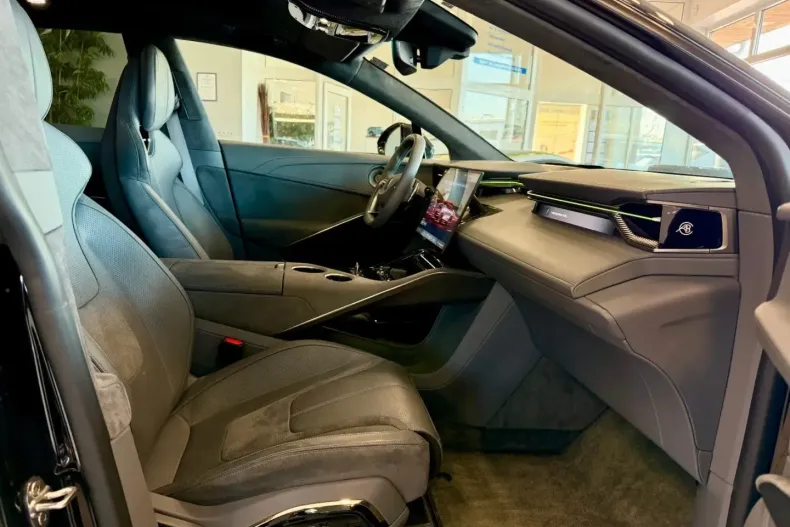 Lotus Eletre din 2023 cu 17.458 km - oferta LOT109341 - foto 14