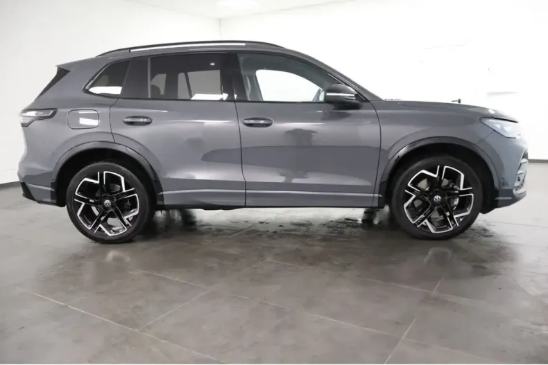 Volkswagen Tiguan din 2024 cu 21.665 km - oferta VOL109343 - foto 4