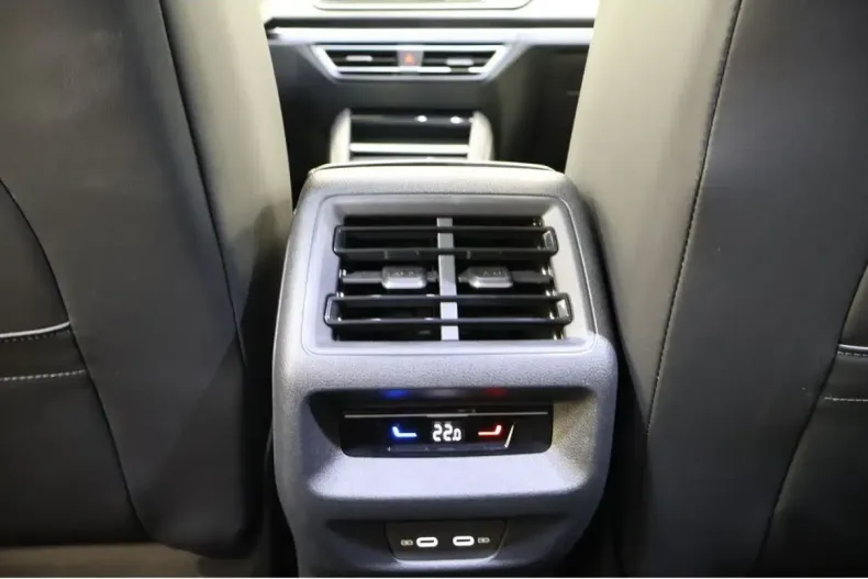 Volkswagen Tiguan din 2024 cu 21.665 km - oferta VOL109343 - foto 17