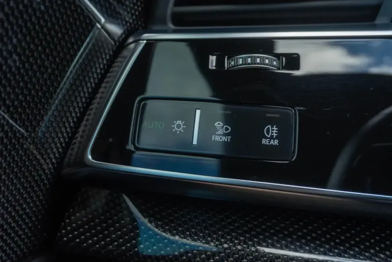 Audi Q8 din 2022 cu 143.600 km - oferta AUD109351 - foto 18