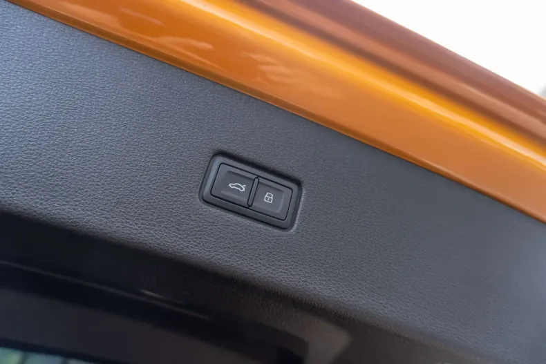 Audi Q8 din 2022 cu 143.600 km - oferta AUD109351 - foto 37