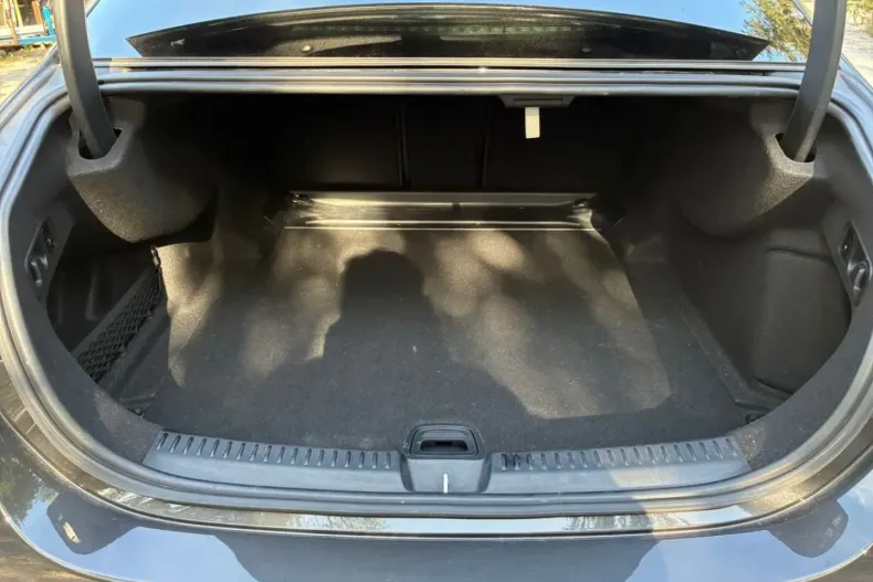 Mercedes-Benz E 200 din 2024 cu 46.250 km - oferta MER109361 - foto 12