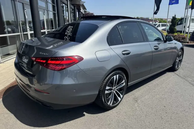 Mercedes-Benz C 300 din 2024 cu 3.950 km - oferta MER109364 - foto 3
