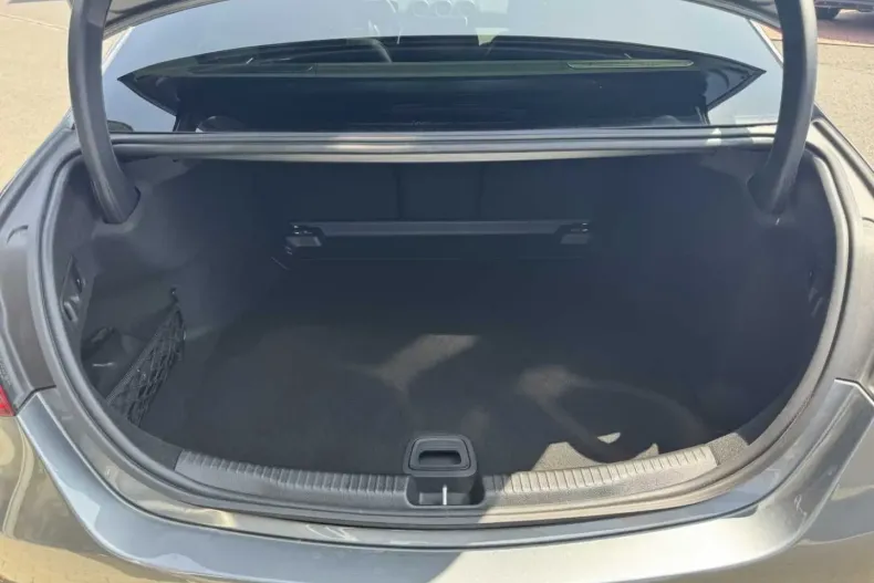 Mercedes-Benz C 300 din 2024 cu 3.950 km - oferta MER109364 - foto 7