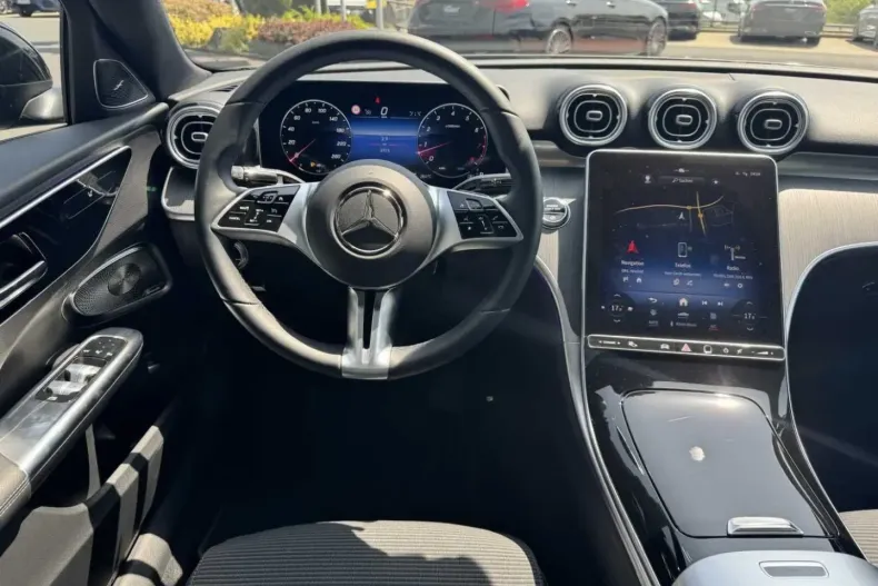 Mercedes-Benz C 300 din 2024 cu 3.950 km - oferta MER109364 - foto 11