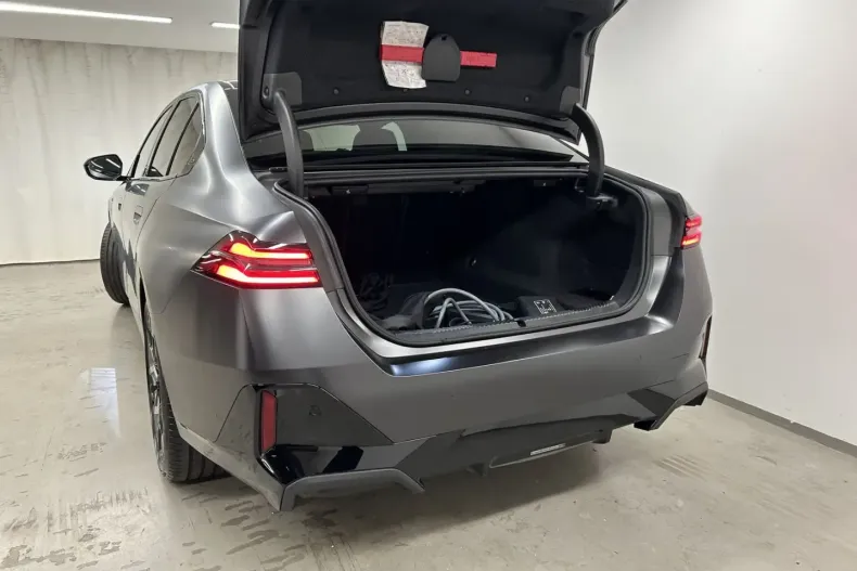 BMW 530 din 2024 cu 2.783 km - oferta BMW109367 - foto 11