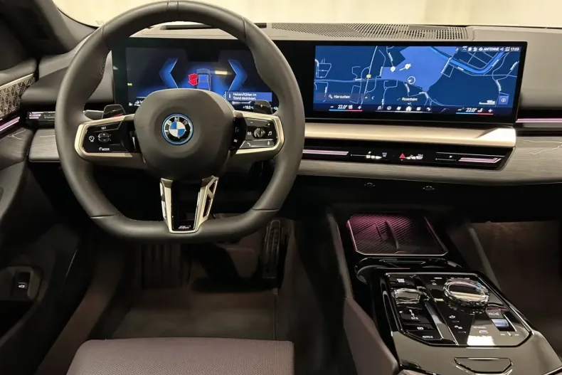 BMW 530 din 2024 cu 2.783 km - oferta BMW109367 - foto 20