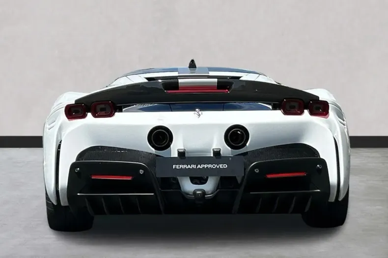 Ferrari SF90 din 2022 cu 5.750 km - oferta FER109374 - foto 5