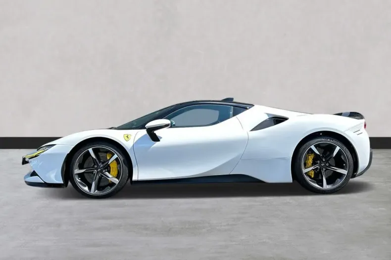 Ferrari SF90 din 2022 cu 5.750 km - oferta FER109374 - foto 7