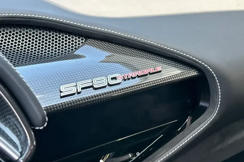 Ferrari SF90 din 2022 cu 5.750 km - oferta FER109374 - foto 13