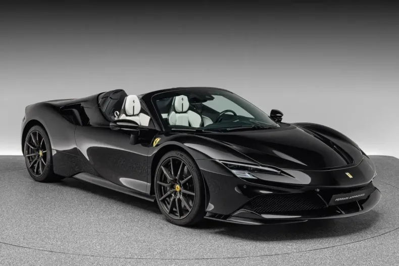 Ferrari SF90 din 2024 cu 2.600 km - oferta FER109378 - foto 1