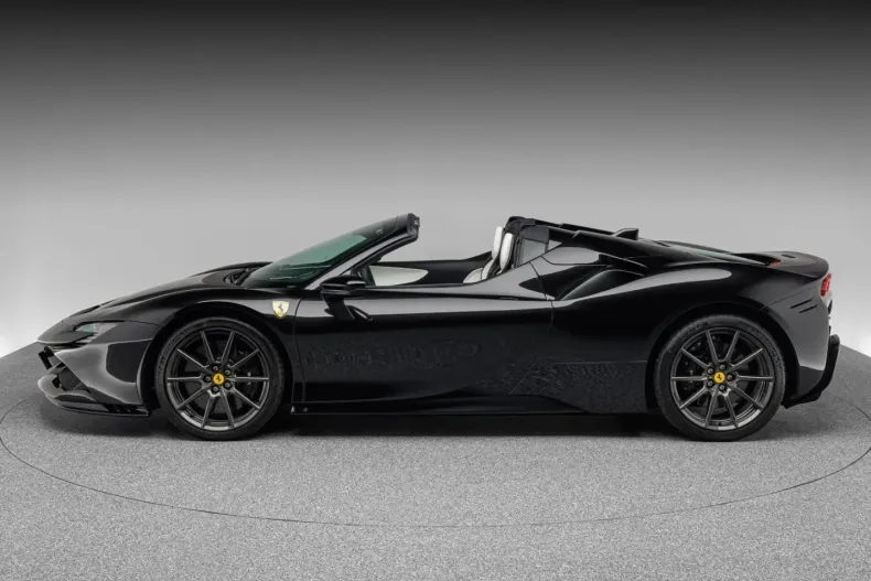 Ferrari SF90 din 2024 cu 2.600 km - oferta FER109378 - foto 2