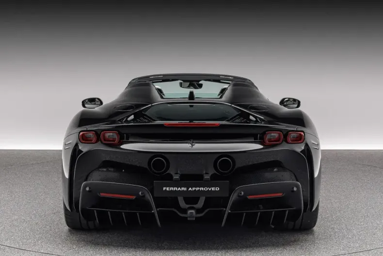 Ferrari SF90 din 2024 cu 2.600 km - oferta FER109378 - foto 5